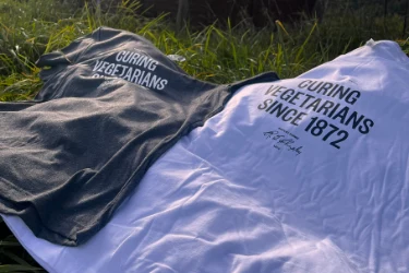 T-Shirt - Curing Vegetarians